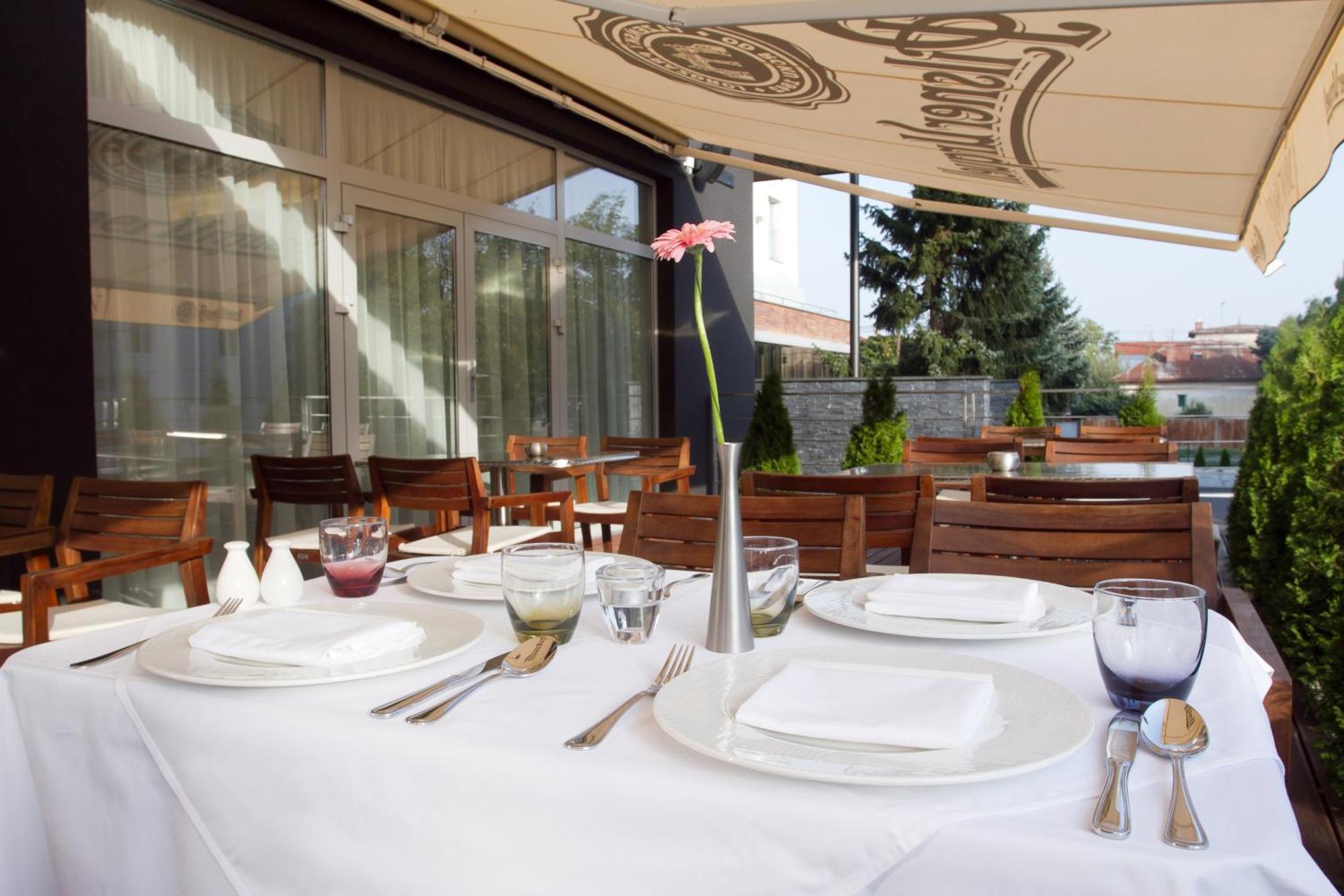 Hotel Mousson Michalovce Luaran gambar