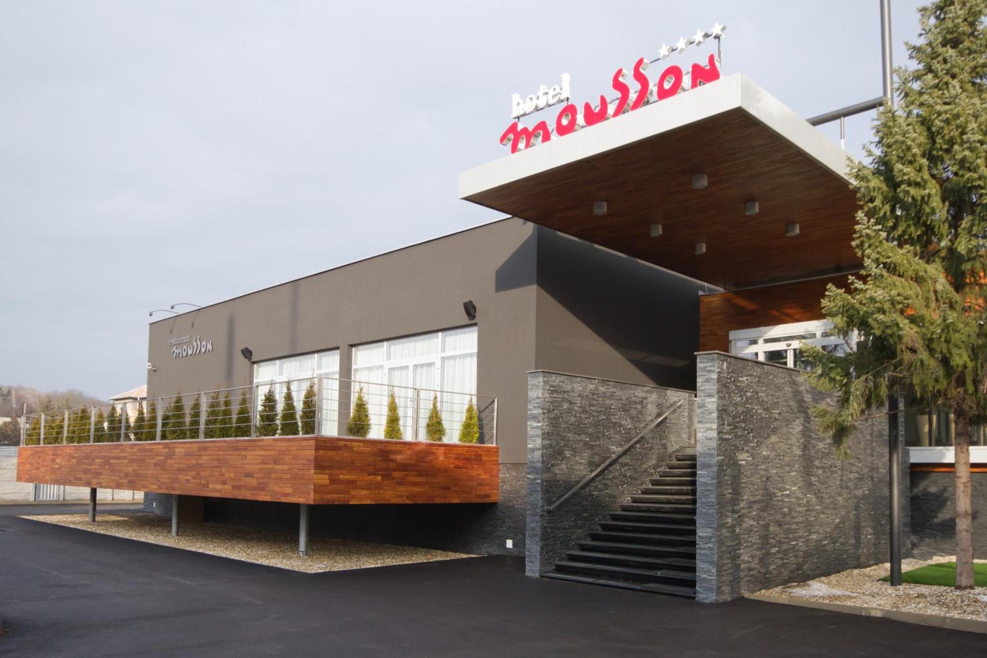 Hotel Mousson Michalovce Luaran gambar